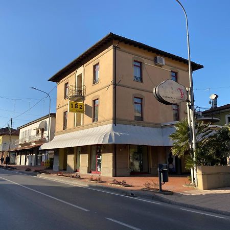 Al 182 Hotel Fornaci di Barga Buitenkant foto